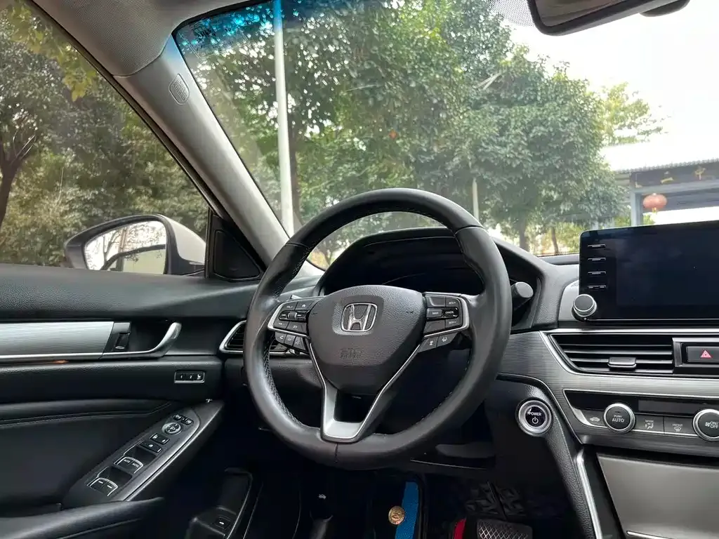 Honda Accord — фото 5