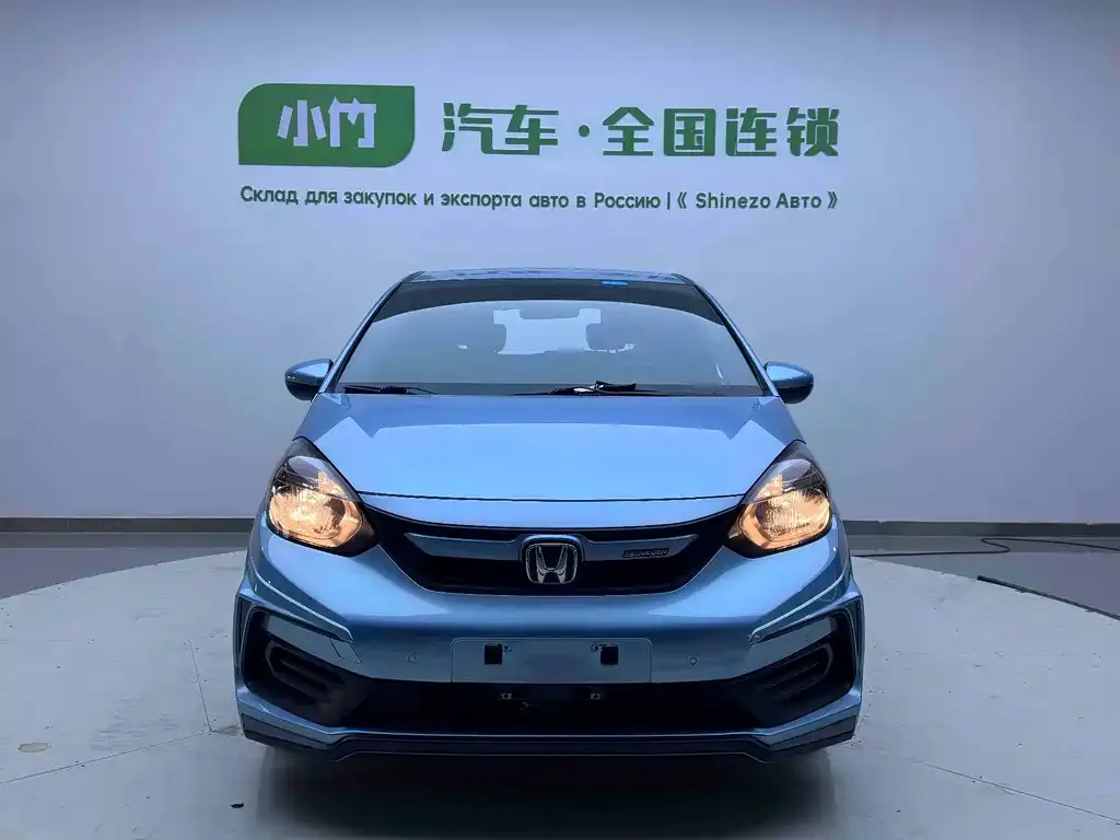Honda Fit — фото 10