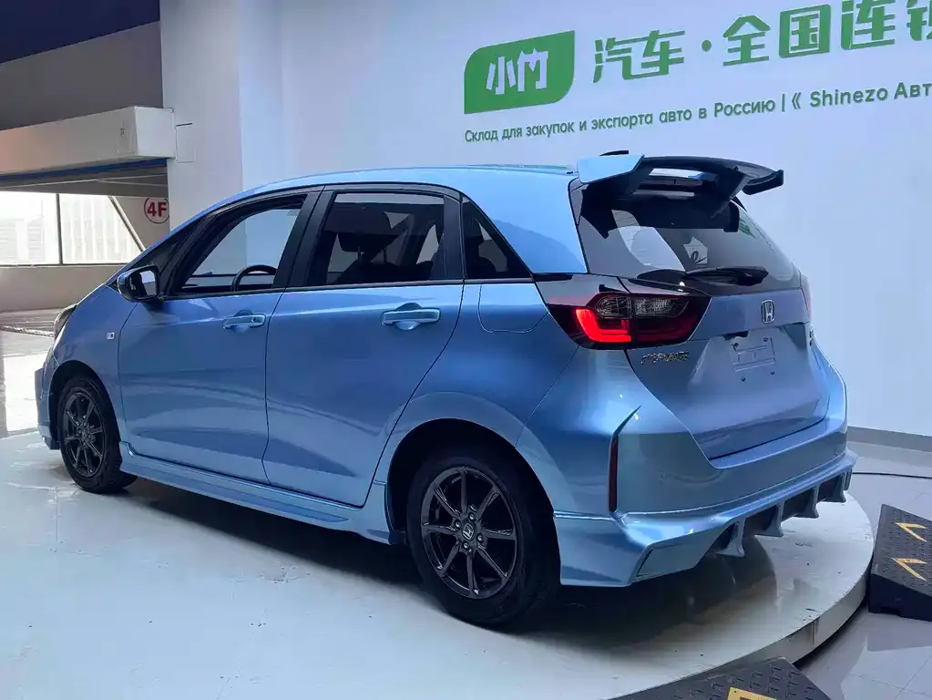 Honda Fit — фото 5