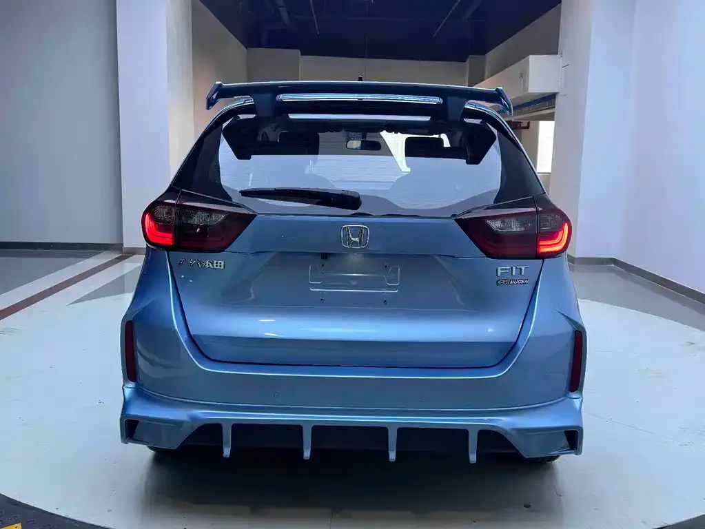 Honda Fit — фото 7