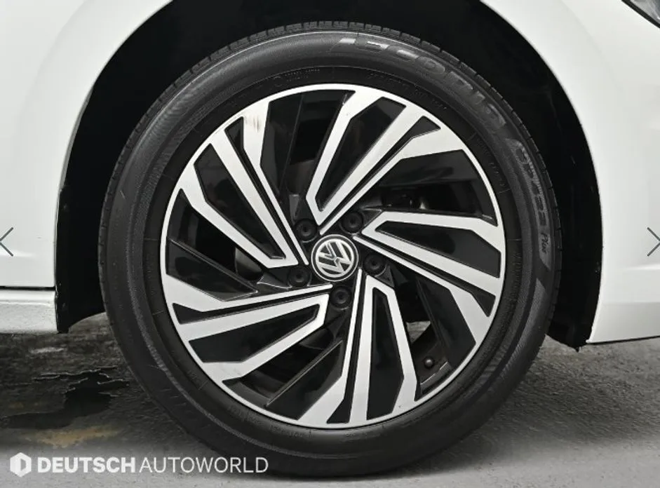 Volkswagen Jetta — фото 10