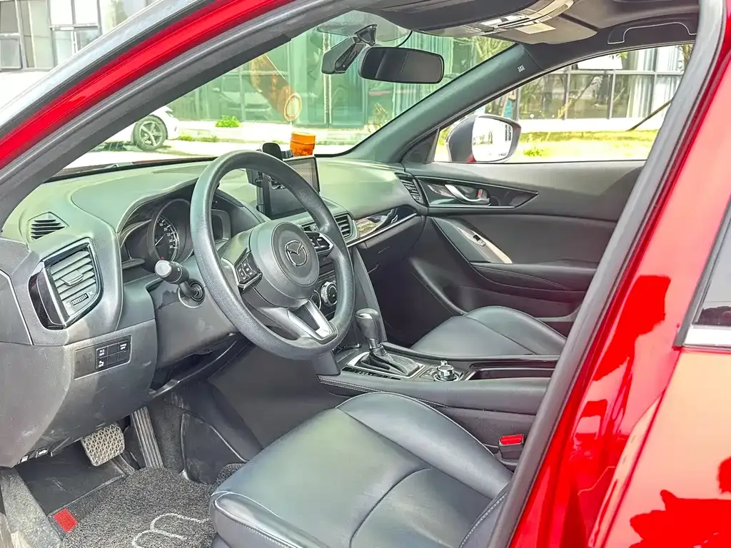 Mazda CX-4 — фото 7