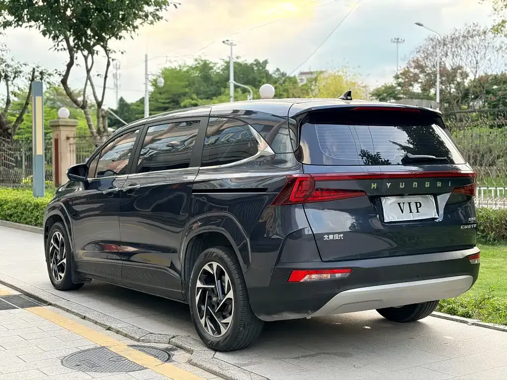 Hyundai Custo — фото 6