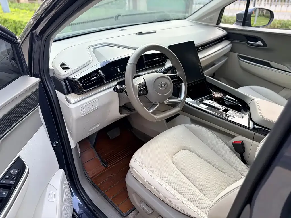 Hyundai Custo — фото 2
