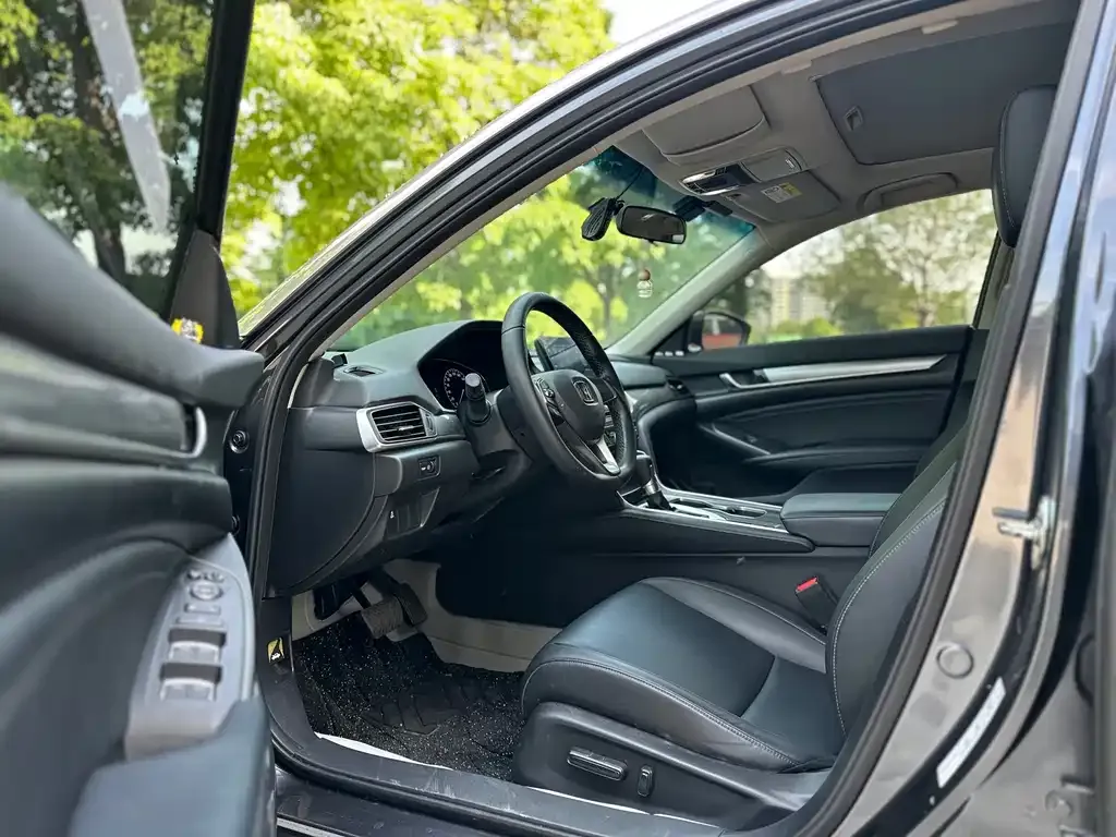 Honda Accord — фото 5