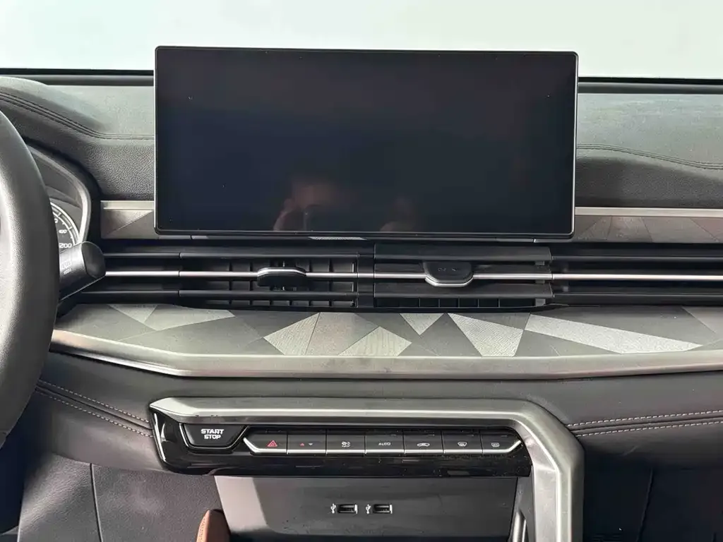 Geely Vision X6 — фото 9