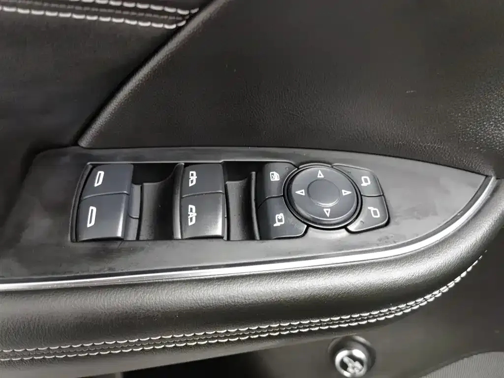 Buick Envision Plus — фото 9