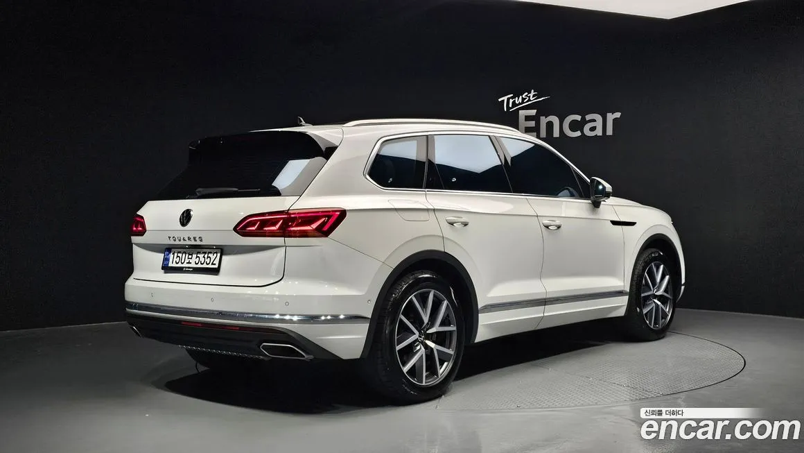 Volkswagen Touareg — фото 2