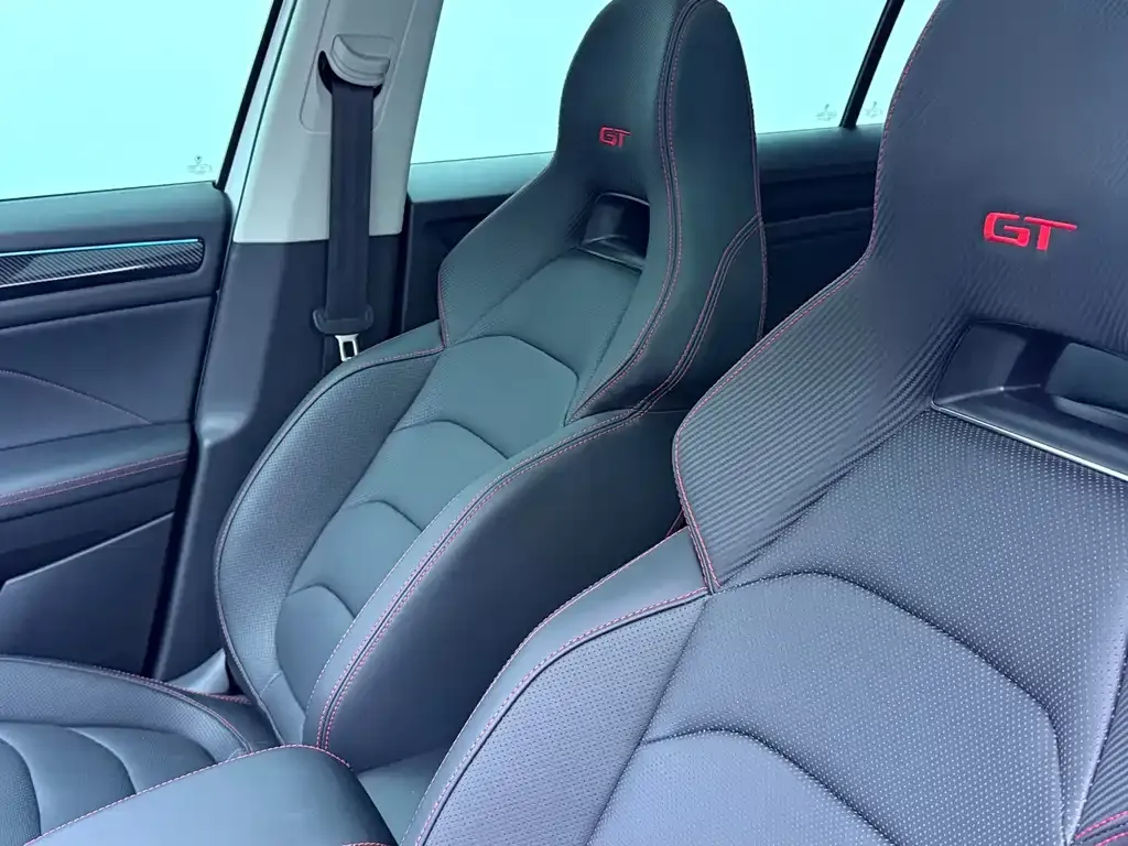 Skoda Kodiaq GT — фото 10