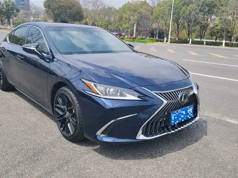 Lexus ES — фото 6