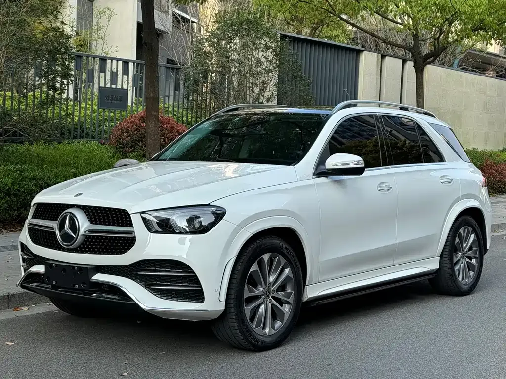 Mercedes-Benz GLE — фото 1