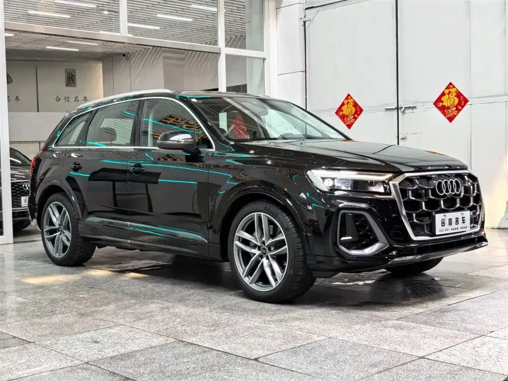 Audi Q7 — фото 6