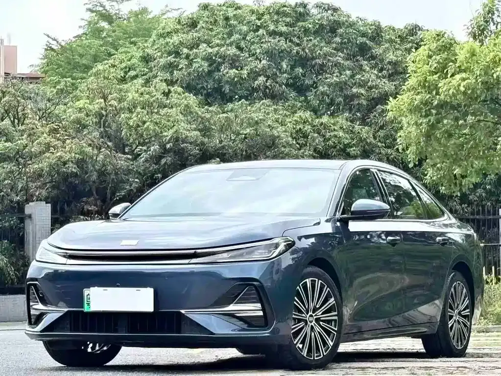 Geely Galaxy A7 — фото 1