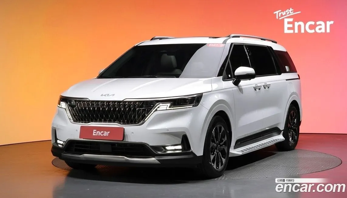 Kia Carnival — фото 1