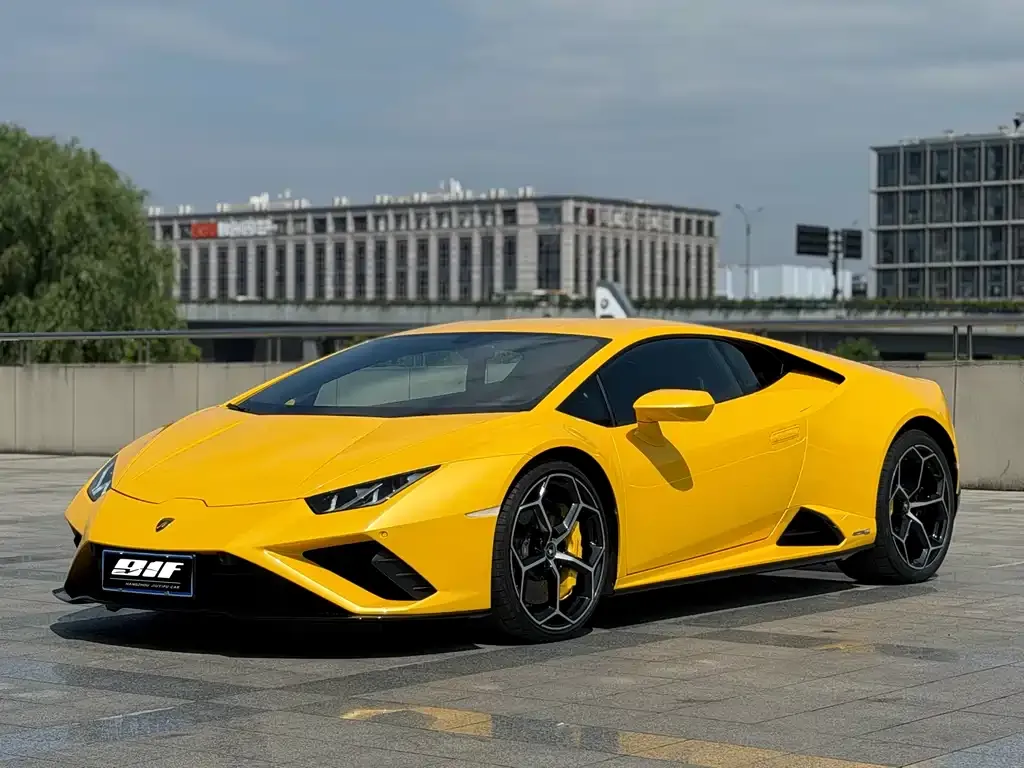 Lamborghini Huracan — фото 1