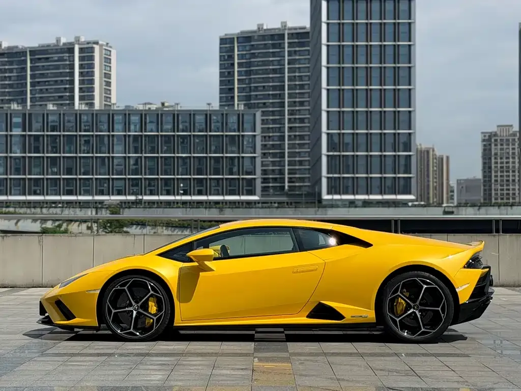 Lamborghini Huracan — фото 7