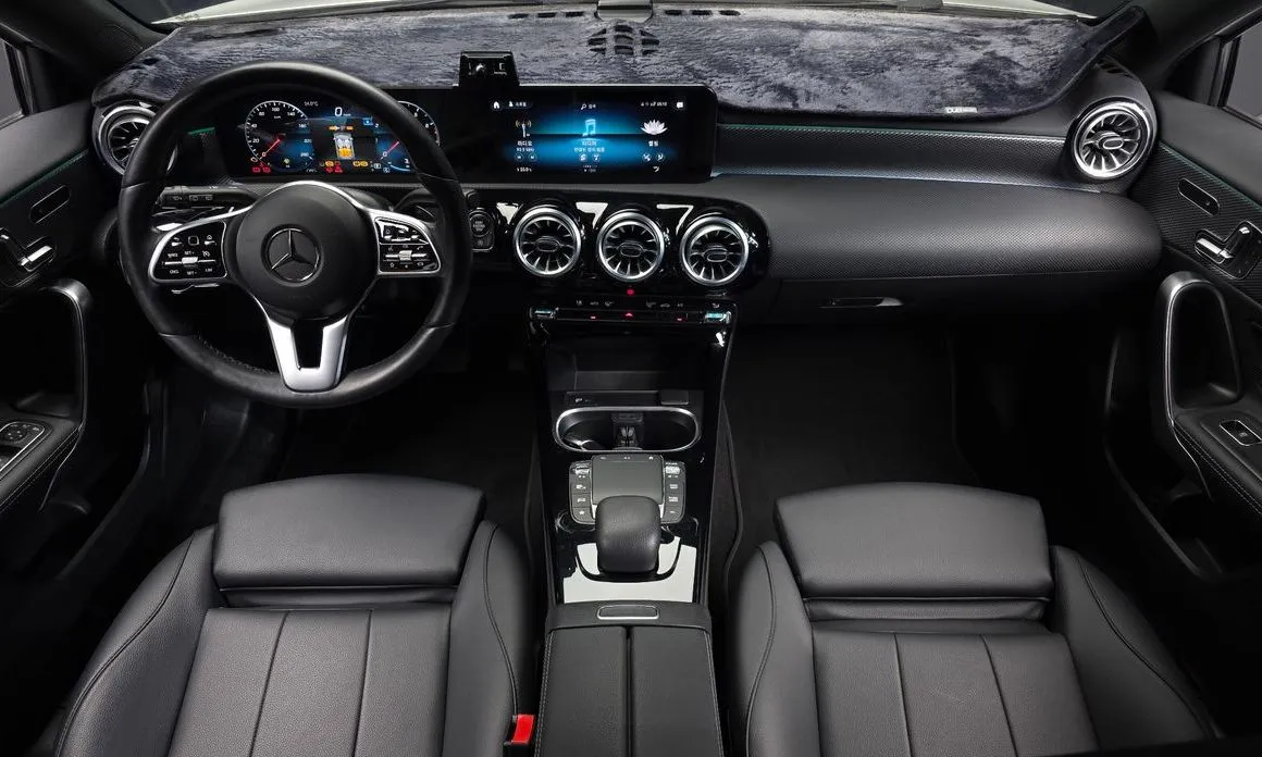 Mercedes-Benz A-Class — фото 9