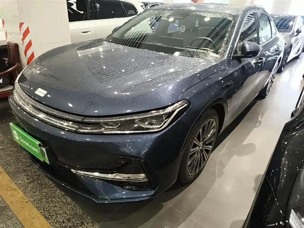 Geely Galaxy A7 — фото 1