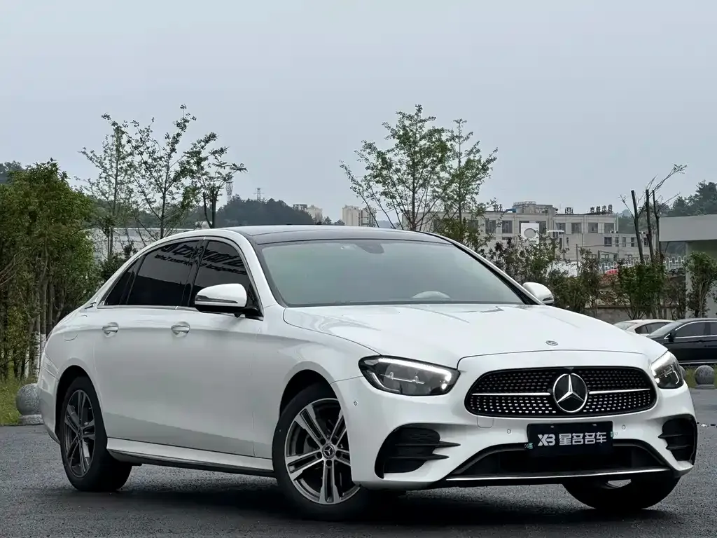 Mercedes-Benz E-Class — фото 6