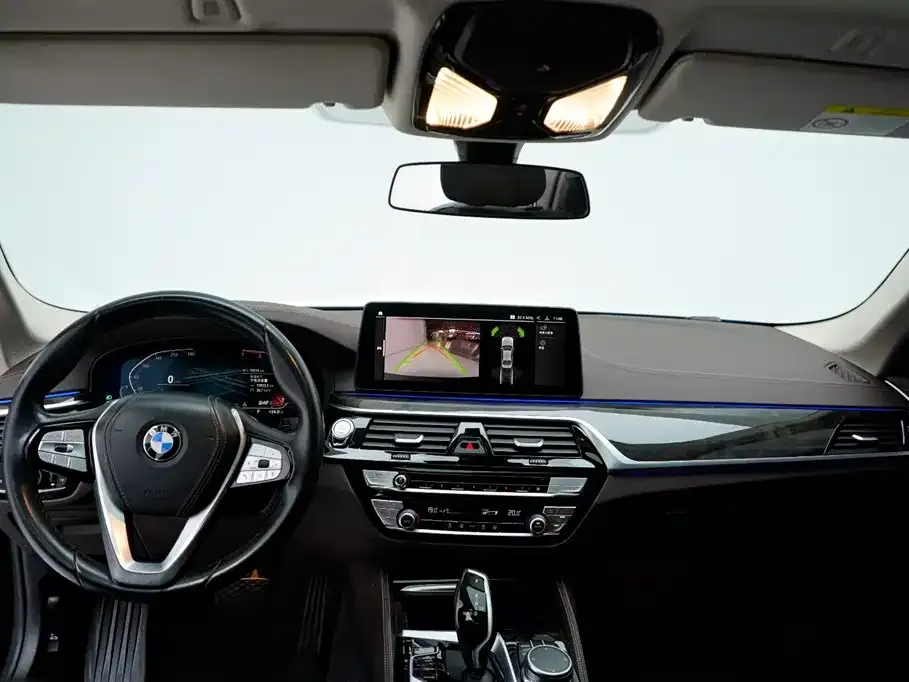 BMW 5 Series — фото 5