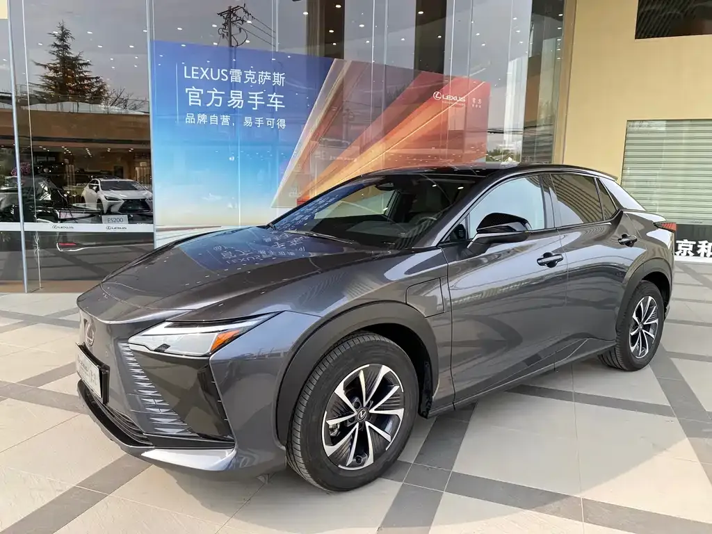 Lexus RZ — фото 1