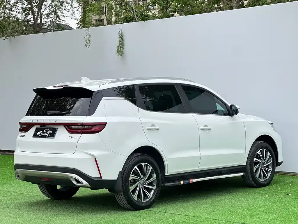 Geely Vision X6 — фото 5