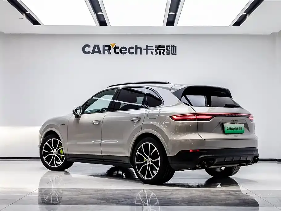 Porsche Cayenne Hybrid — фото 4
