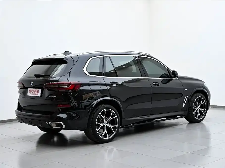 BMW X5 — фото 8