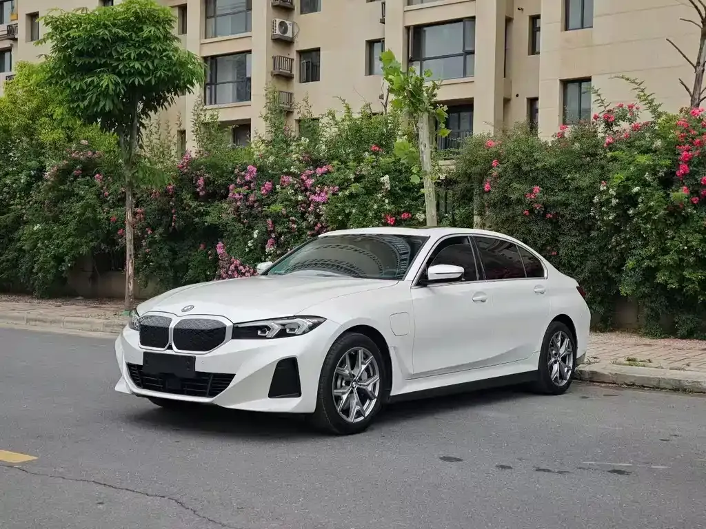 BMW i3 — фото 1