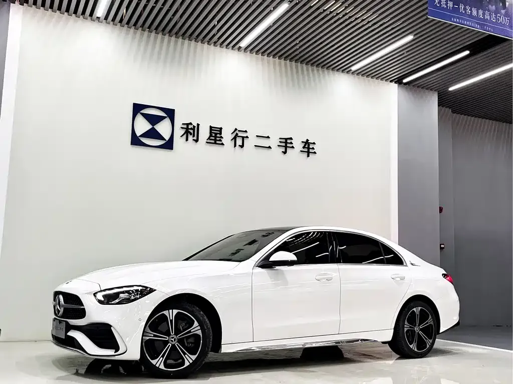 Mercedes-Benz C-Class — фото 1