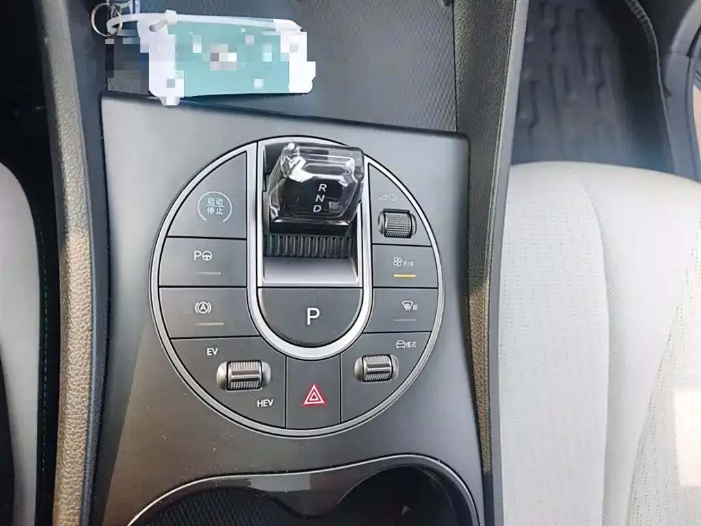BYD Seal 05 DM-i — фото 6