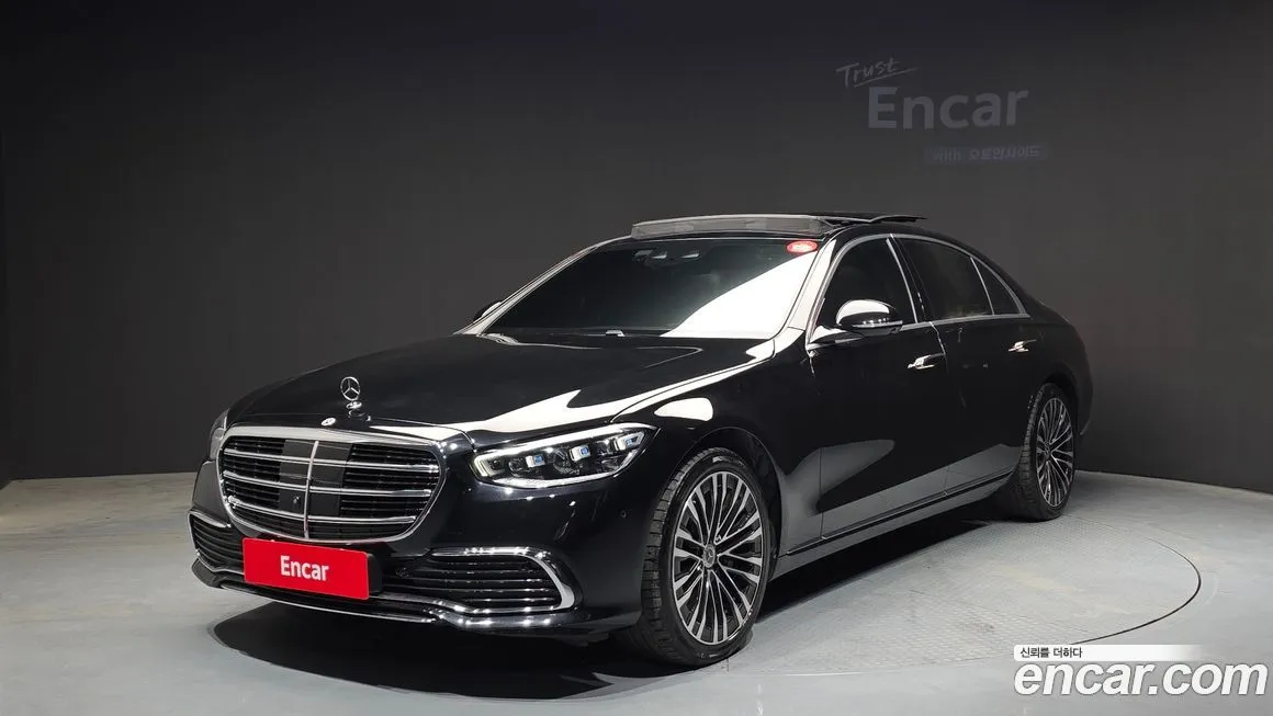 Mercedes-Benz S-Class — фото 1