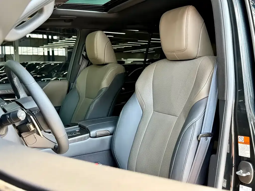 Lexus LX — фото 6
