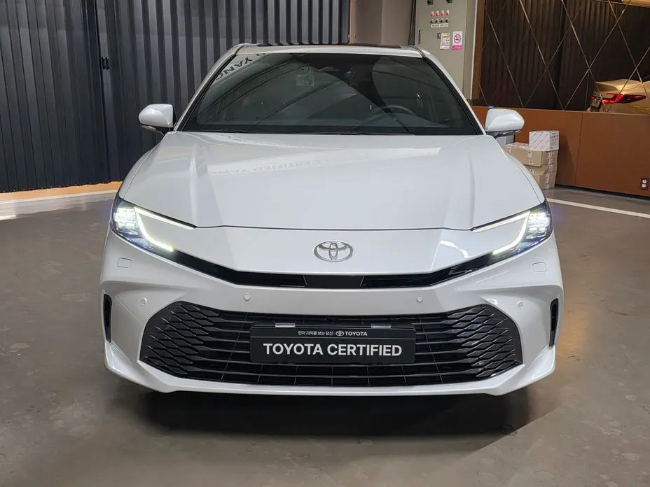 Toyota Camry — фото 4