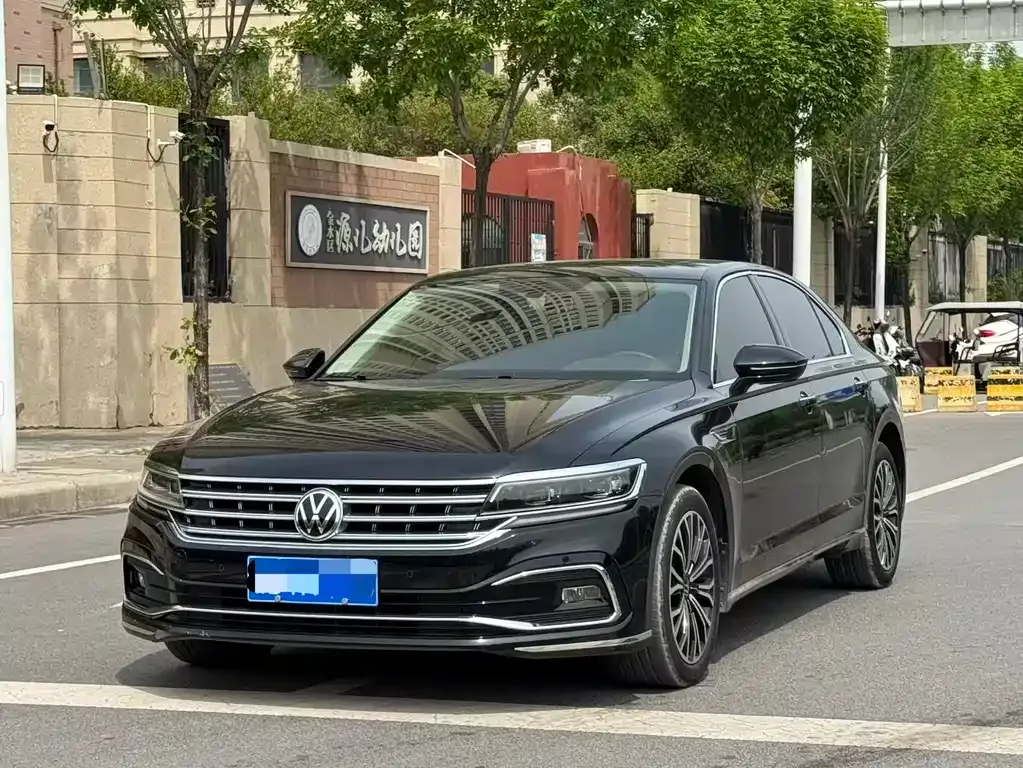 Volkswagen Phideon — фото 1