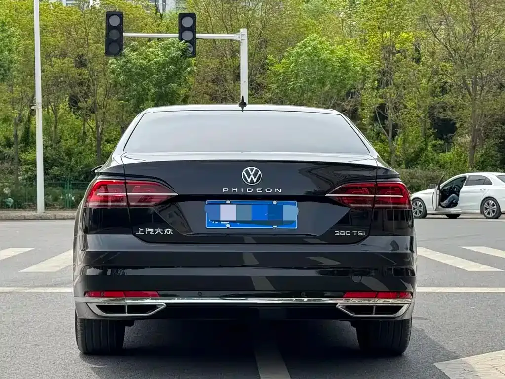Volkswagen Phideon — фото 3