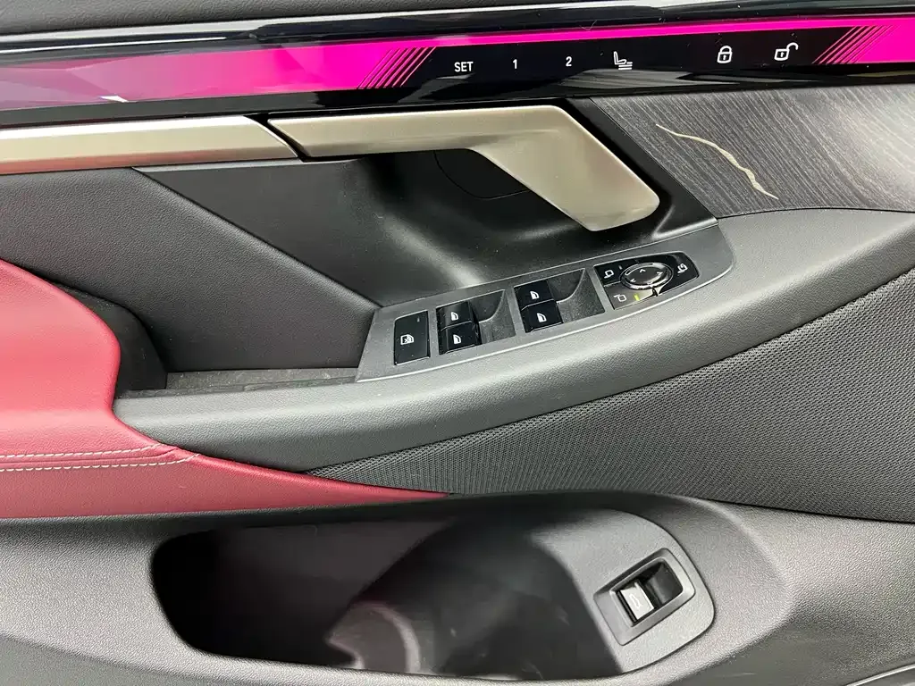 BMW 5 Series — фото 4