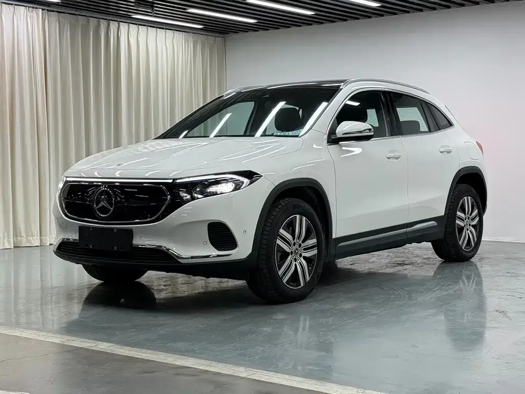 Mercedes-Benz EQA — фото 1