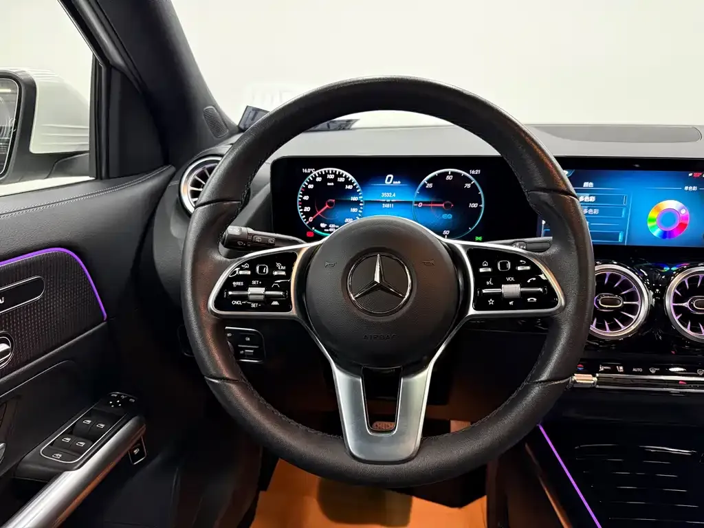 Mercedes-Benz EQA — фото 4