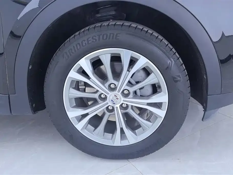 Buick Envision Plus — фото 4
