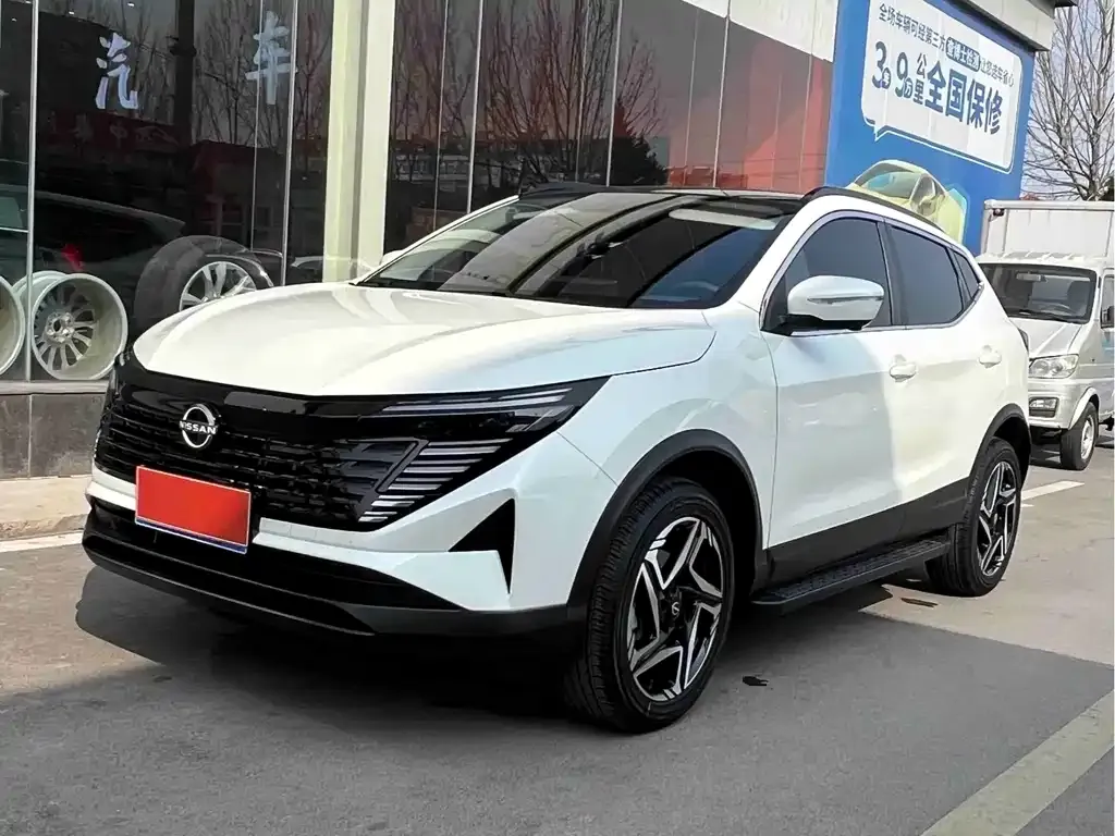 Nissan Qashqai — фото 1
