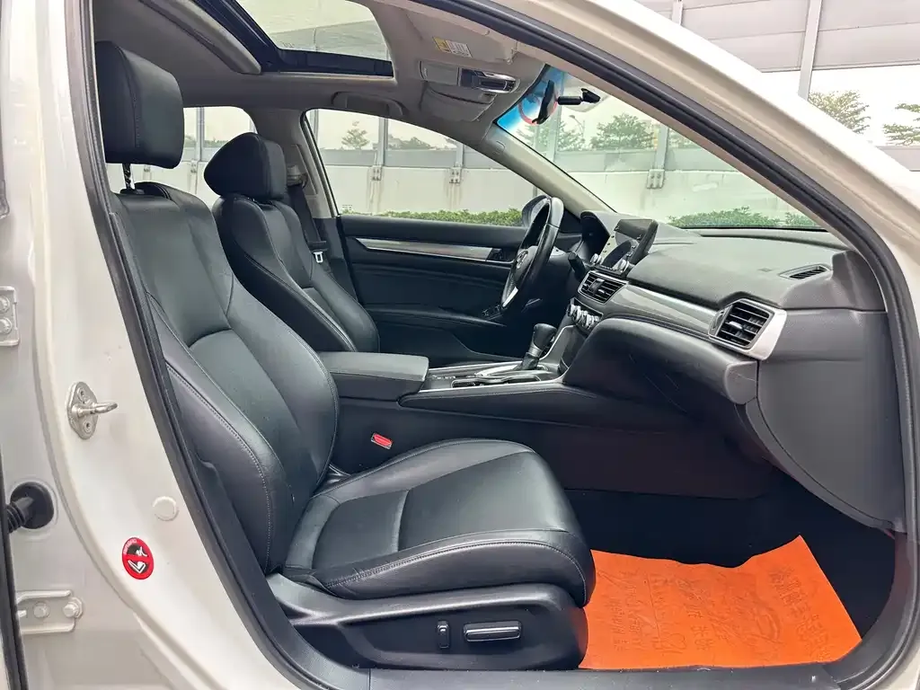 Honda Accord — фото 2