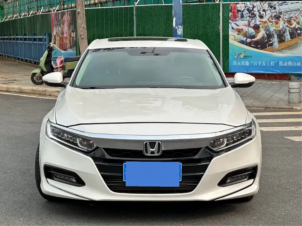 Honda Accord — фото 5
