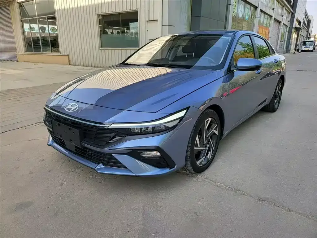 Hyundai Elantra — фото 8