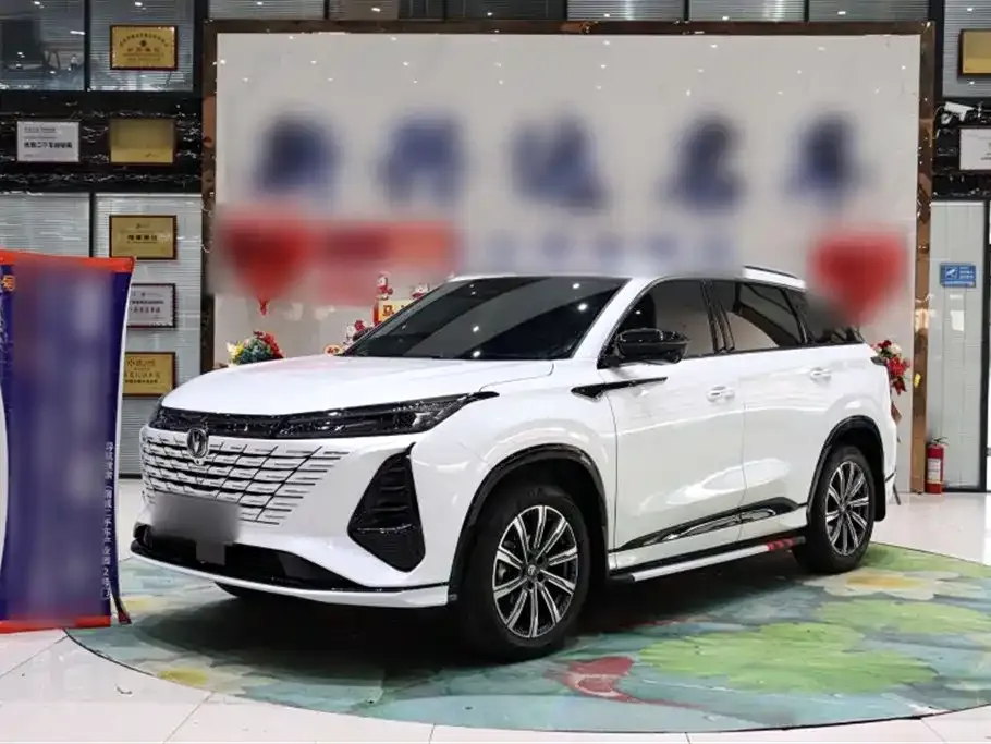 Changan CS75PLUS — фото 1