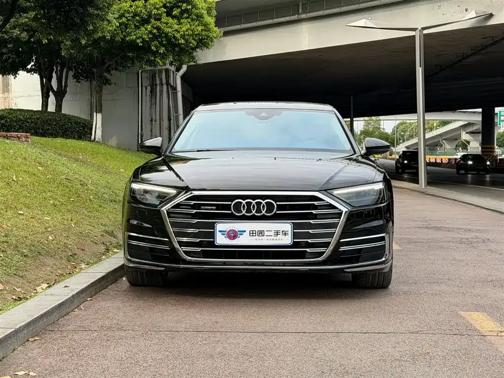 Audi A8 — фото 4