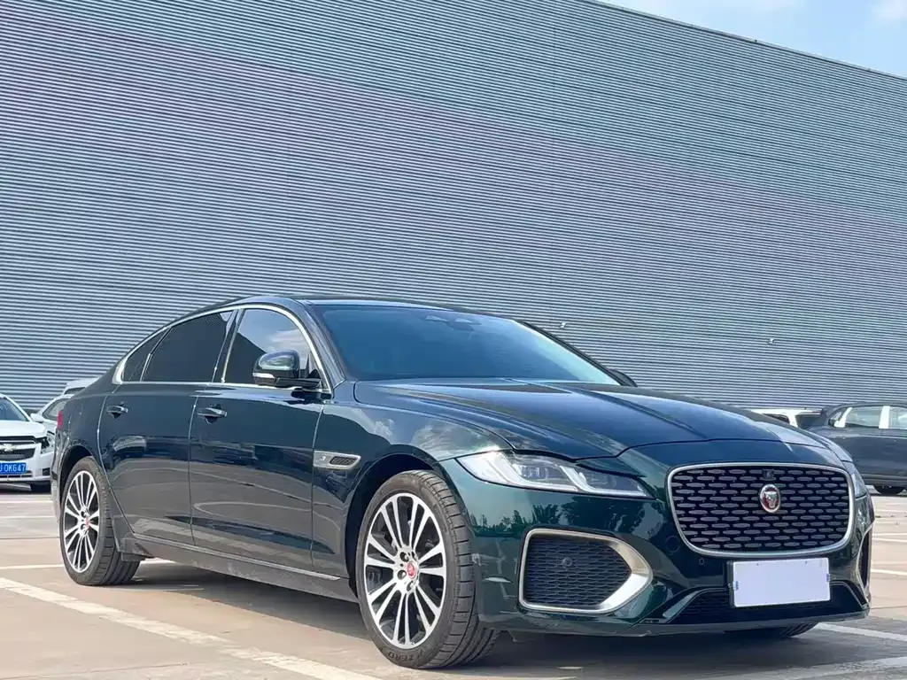 Jaguar XFL — фото 6