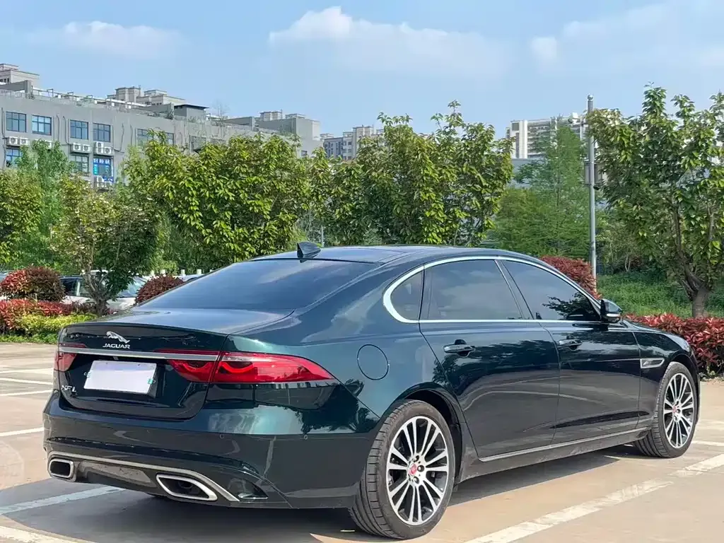 Jaguar XFL — фото 10