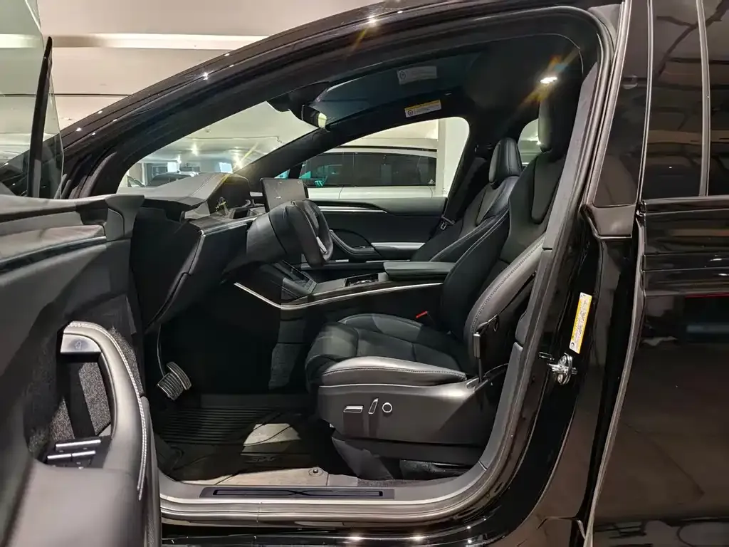 Tesla Model X — фото 3