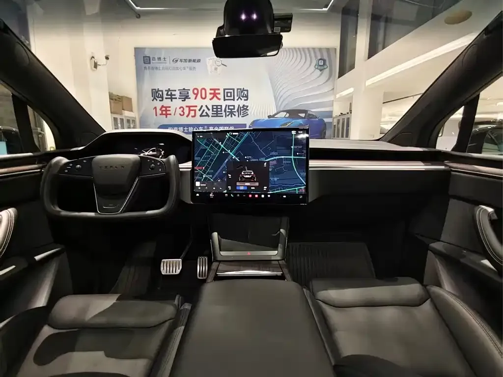 Tesla Model X — фото 8